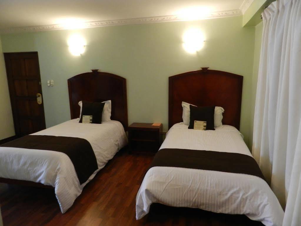 Hotel Libertador Loja Extérieur photo