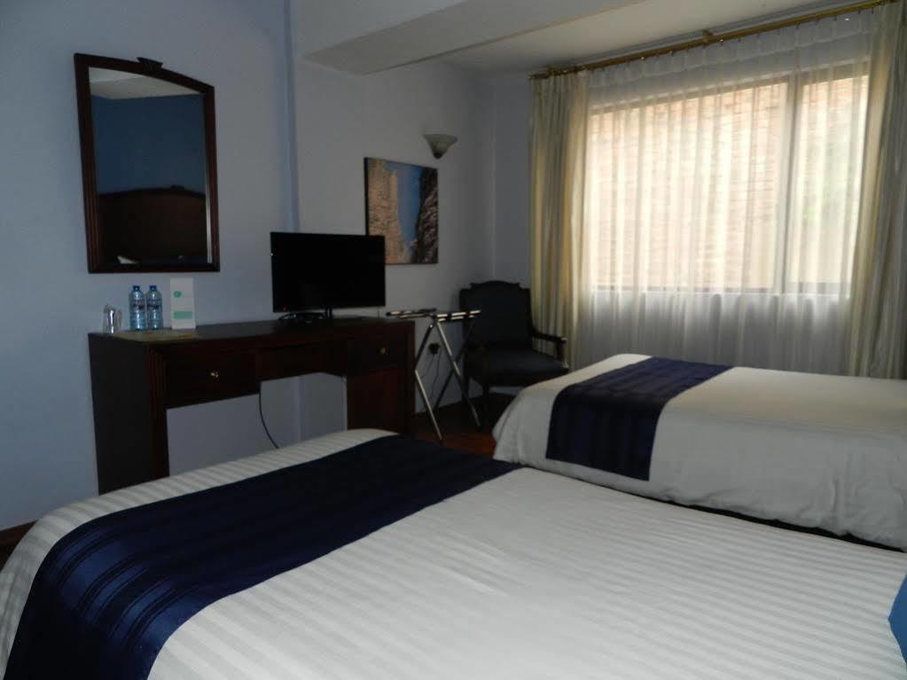 Hotel Libertador Loja Extérieur photo