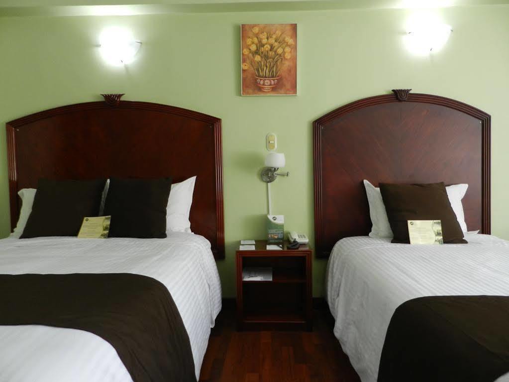 Hotel Libertador Loja Extérieur photo