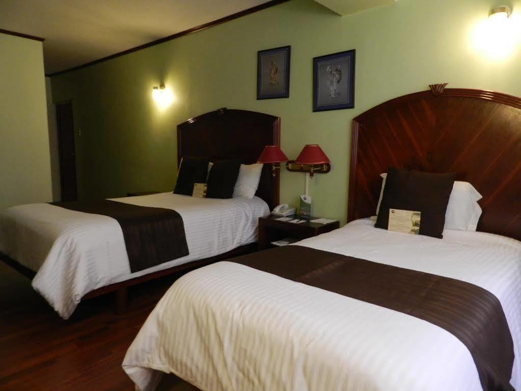 Hotel Libertador Loja Extérieur photo